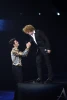 Stéphane Lambiel mit Mick Hucknall