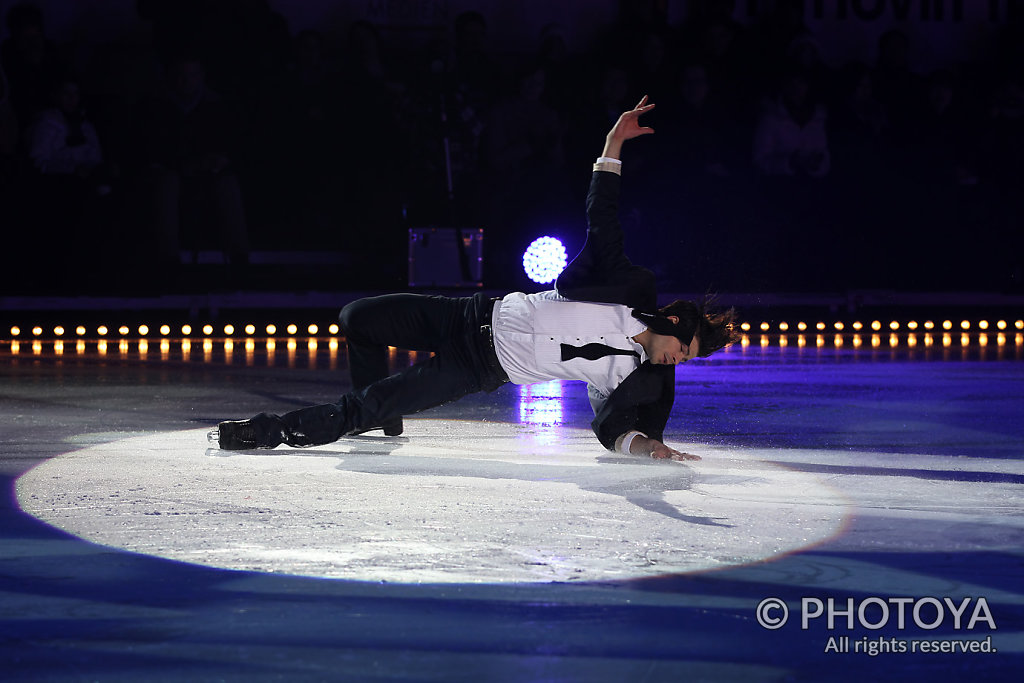 Stéphane Lambiel "Please Don't Stop The Music"