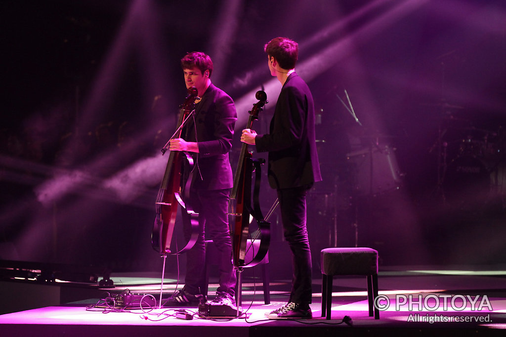 2Cellos